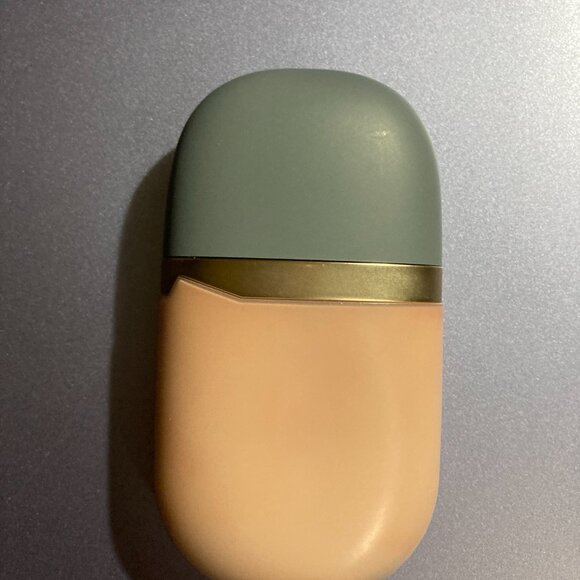 COVERGIRL COVER/FX  L2 - Picture 2 of 3